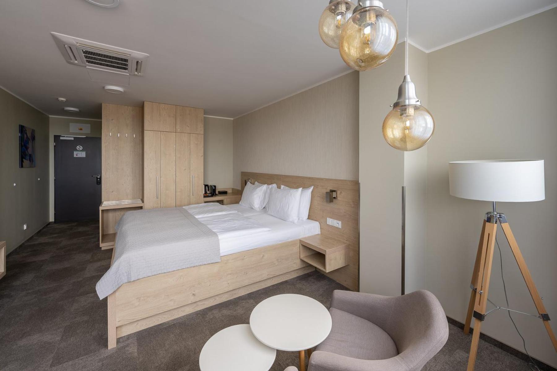 Hotel Restart Superior Jičín Rum bild